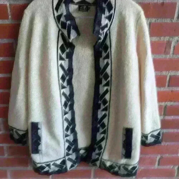 Beautiful vintage mon repos 100% alpaca wool cardigan size small - Picture 2 of 7